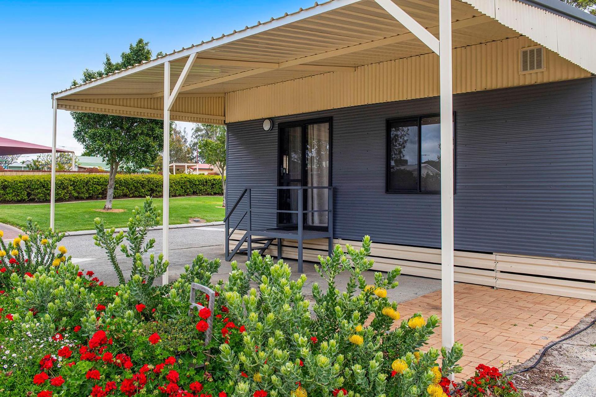 Banksia Tourist Park Hotel Perth Exterior photo