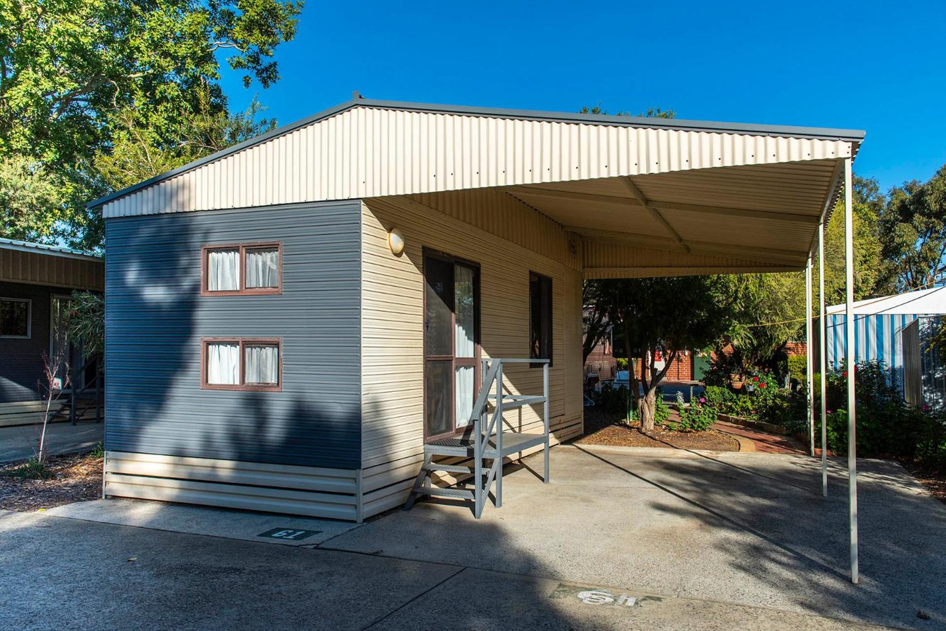 Banksia Tourist Park Hotel Perth Exterior photo